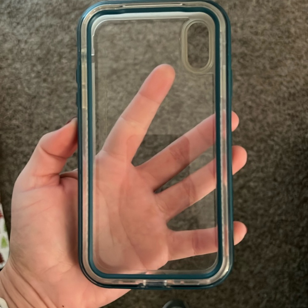 iPhone XR lifeproof case